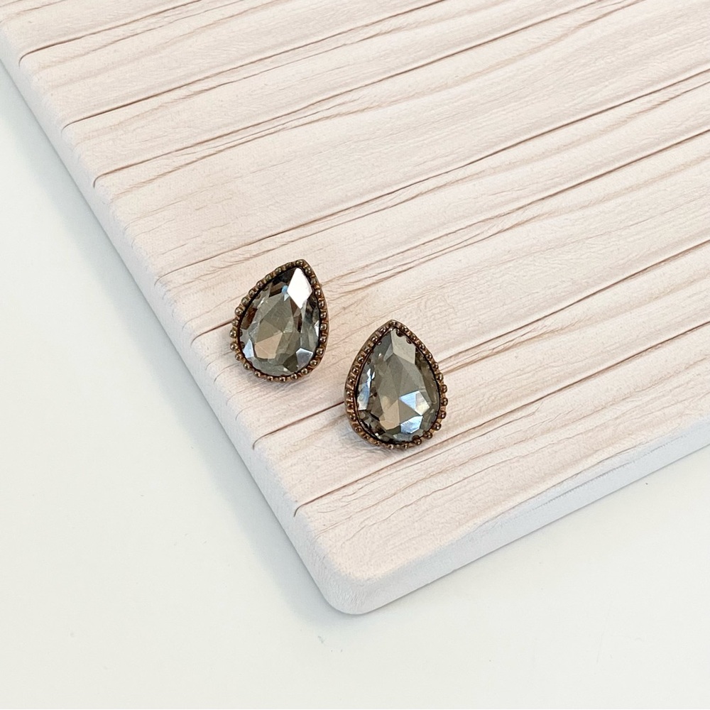 Elegant Teardrop Earrings